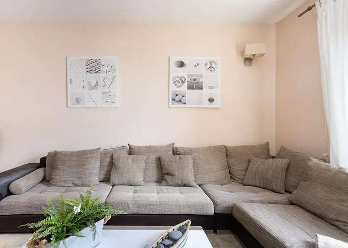 Live Basilica & Balcony Apartament *