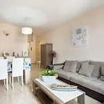 Live Basilica & Balcony كانديلاريا