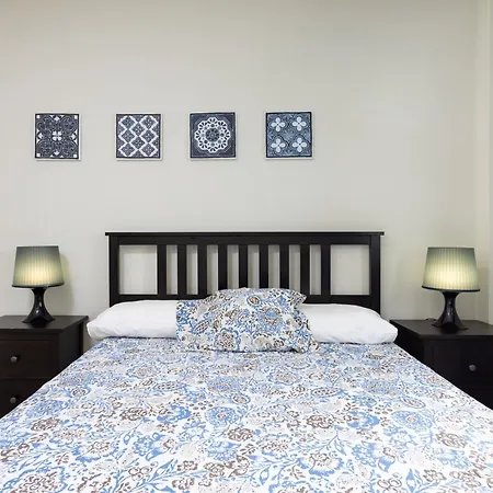 Live Basilica & Balcony Apartment *