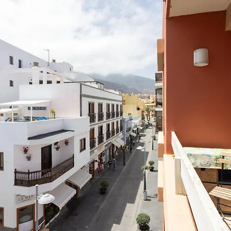 Live Basilica & Balcony Apartment